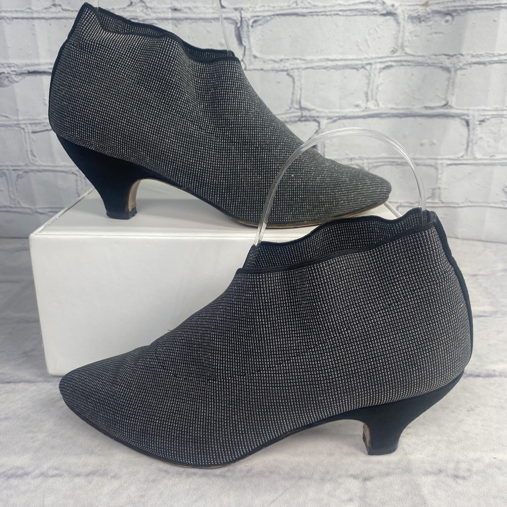 Sesto Meucci 5.5M Kitten Heel Pumps Pointed Toe Black Silver Stretch Scalloped